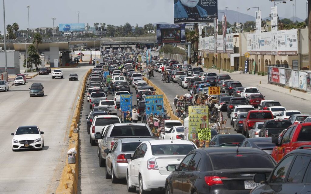 Cierran Dos Carriles Para Ingresar A Eu Por Garita De Otay Esquina