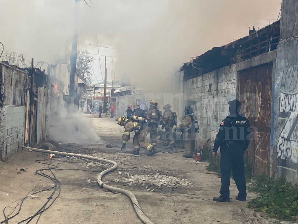 Incendio Consume Casa De Madera En La Zona Centro De Tijuana Esquina