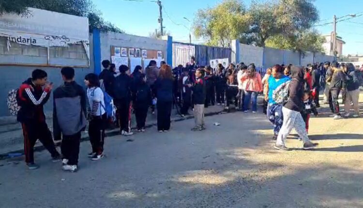 Toman Secundaria 213 Ante Incumplimiento De Promesas Del Gobierno