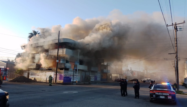 Se Incendia Edificio En Zona Centro De Ensenada Esquina