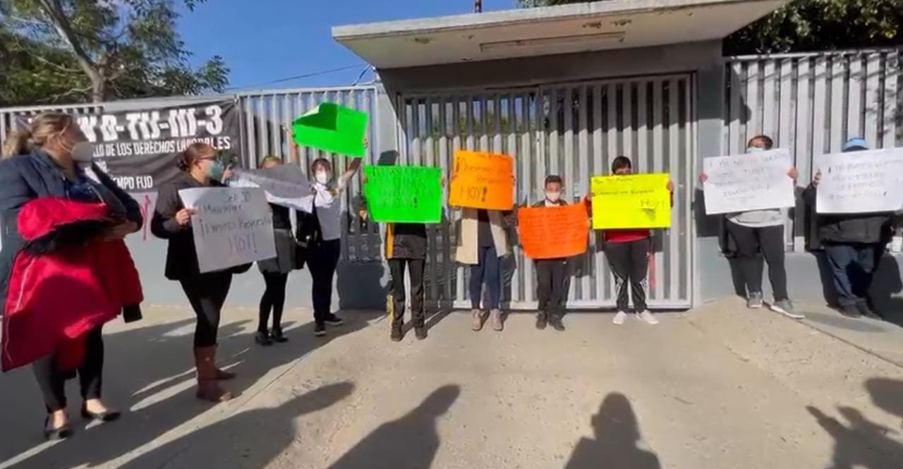 Protestan Padres De Familia En Plantel Tomado Por Maestros Esquina 32 2470