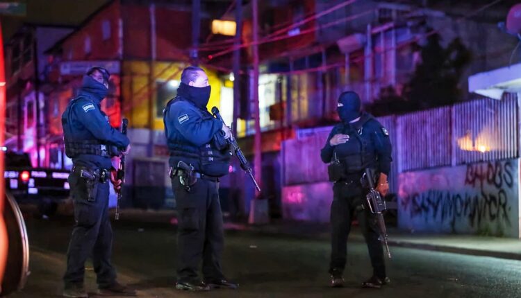 policias en Colonia Lázaro Cárdenas