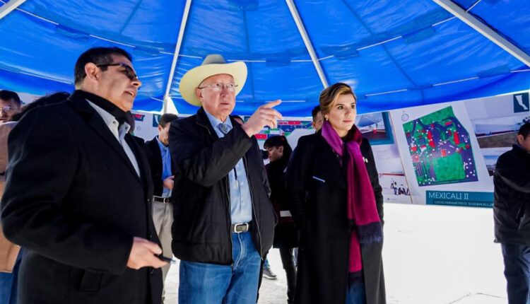 Ken Salazar y Marina del Pilar Garita Mexicali 5