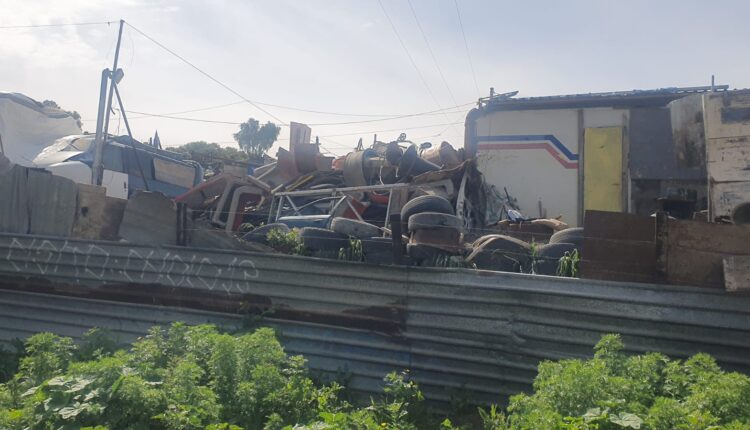 Pobreza, colonia La Campiña, chatarra