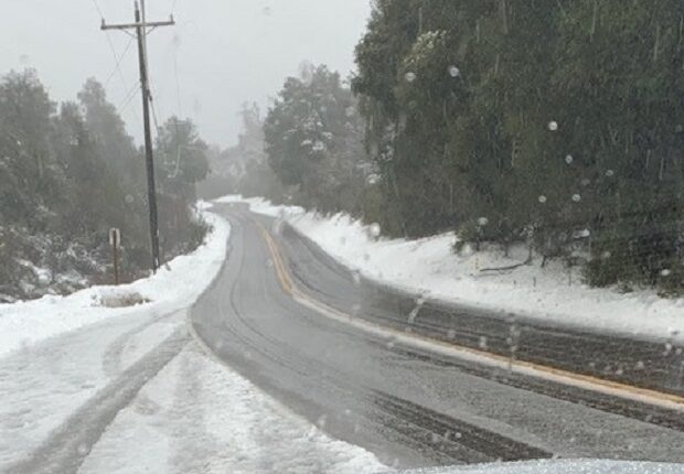 carretera-nevada-en-California