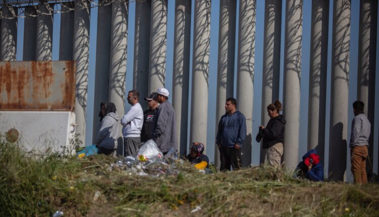 Migrantes, muro fronterizo 8