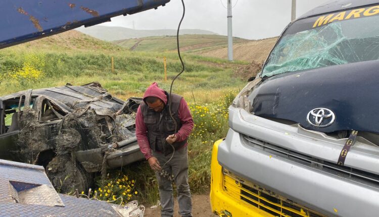 choque taxi, carretera Tijuana-Tecate (2)