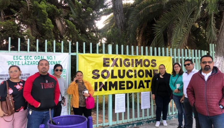 Escuela Secundaria General número 1, padres de familia, protesta4