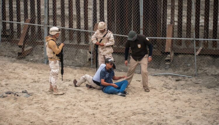 Migrantes, muro fronterizo, Playas de Tijuana3