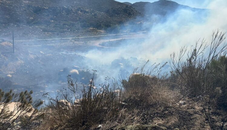 Incendio carretera Tecate-Ensenada 1