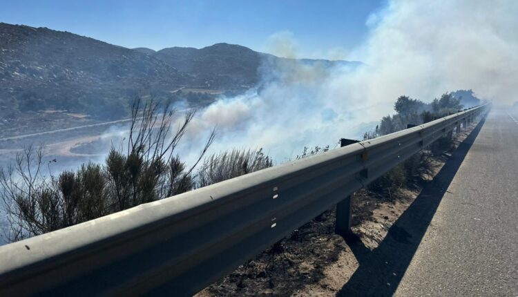 Incendio carretera Tecate-Ensenada