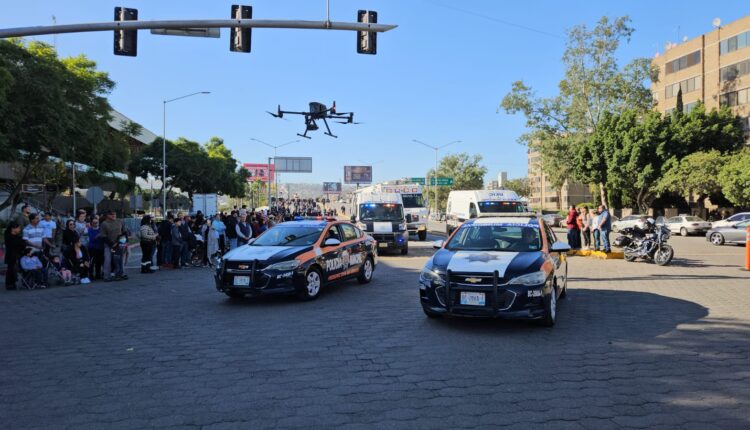 Desfile Cívico – Deportivo 2 – Policías