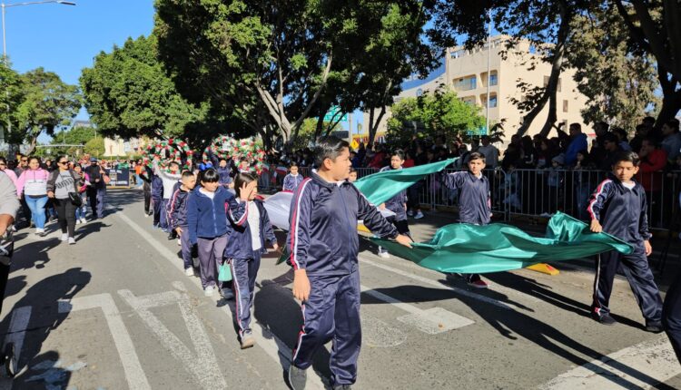 Desfile Cívico – Deportivo 3