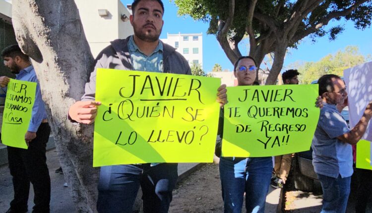 Familiares Javier Robles Castillo