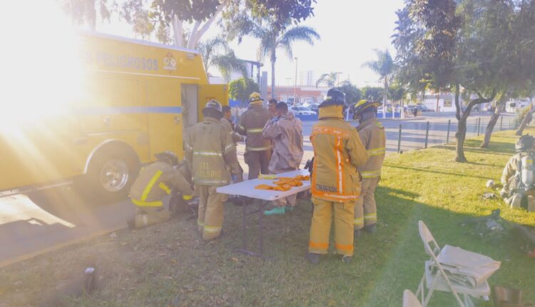 Incendio carro de fumigación Mercado Hidalgo