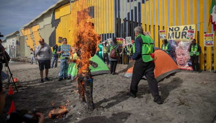 Manifestación Muro Playas de Tijuana