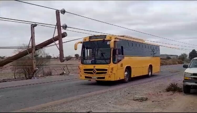 Caída de poste de luz Mexicali