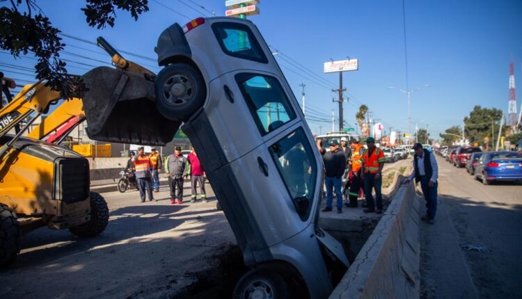 accidente, socavón, Díaz Ordaz (2)