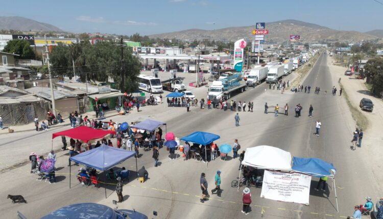 Cierre Carretera Libre Tijuana-Tecate