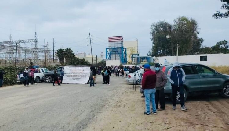 Bloqueo Pemex Rosarito 2