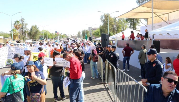 Desfile Día del Trabajo Mexicali