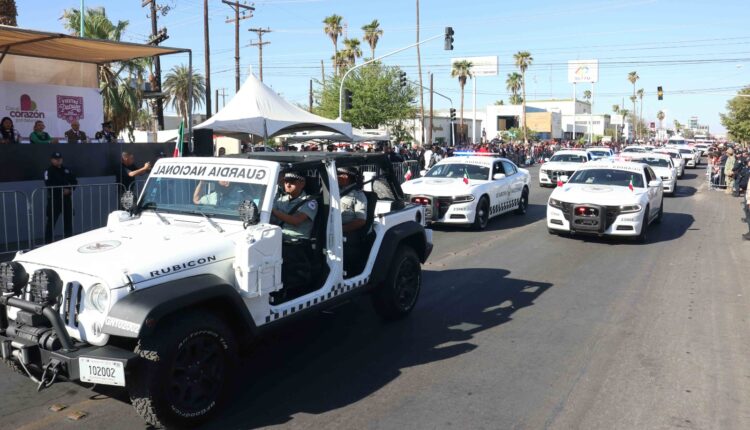 Desfile cívico-militar Mexicali 1