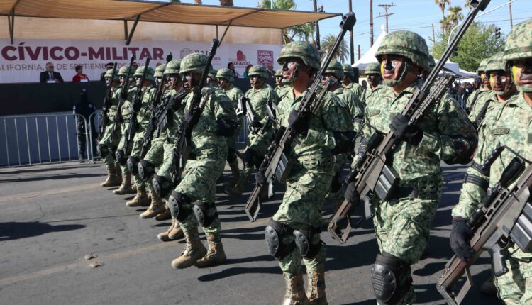 Desfile cívico-militar Mexicali 5