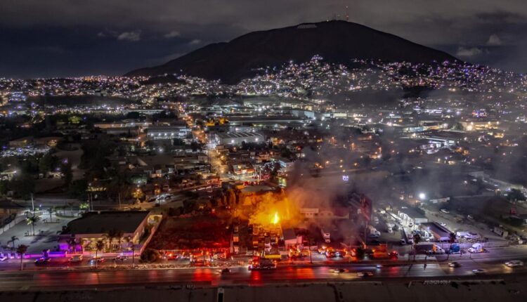 Incendio tractocamiones Vía Rápida 5