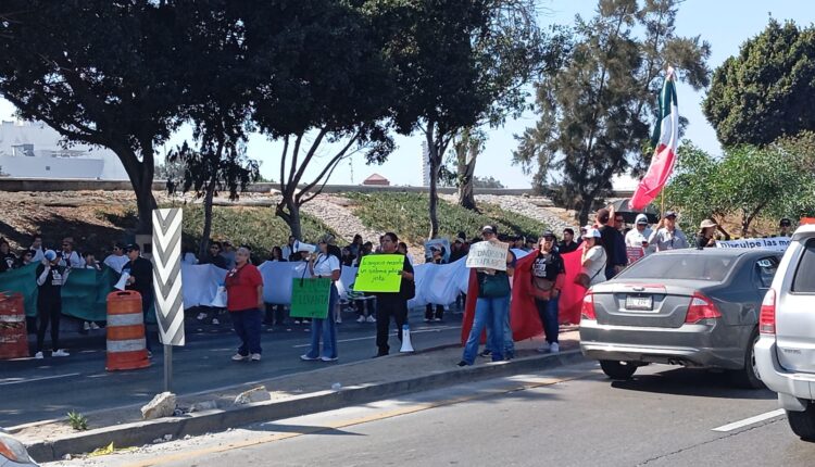 Bloqueo trabajadores Poder Judicial Ready Lane 1