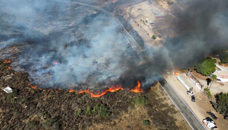 Incendio carretera a Ojos Negros