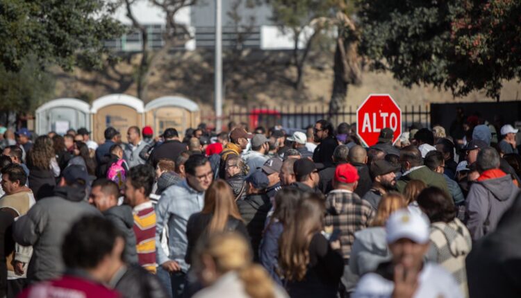 Manifestación Burócratas Tijuana 1