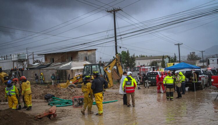 TRABAJADOR GARITA OTAY 2